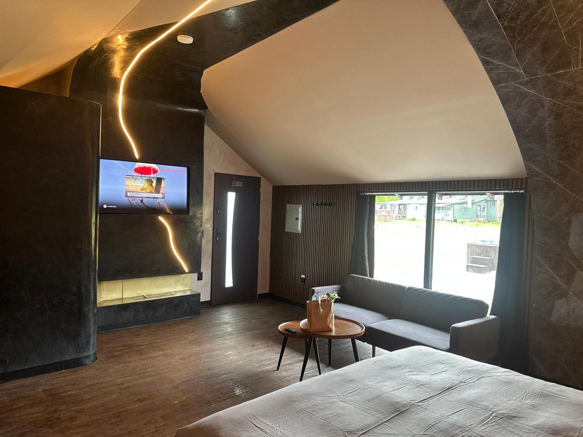 Emrose Luxury Cabins 브랜던 객실 사진